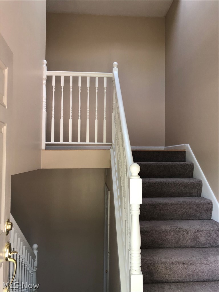2445 Graham Road Stow, OH 44224 - Photo 2 of 25 front Entry