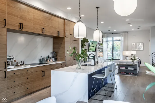 $825,000 | 416 Monon Wy Drive, Carmel, IN 46032