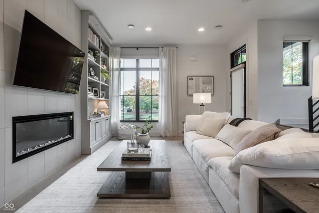 $825,000 | 416 Monon Wy Drive, Carmel, IN 46032