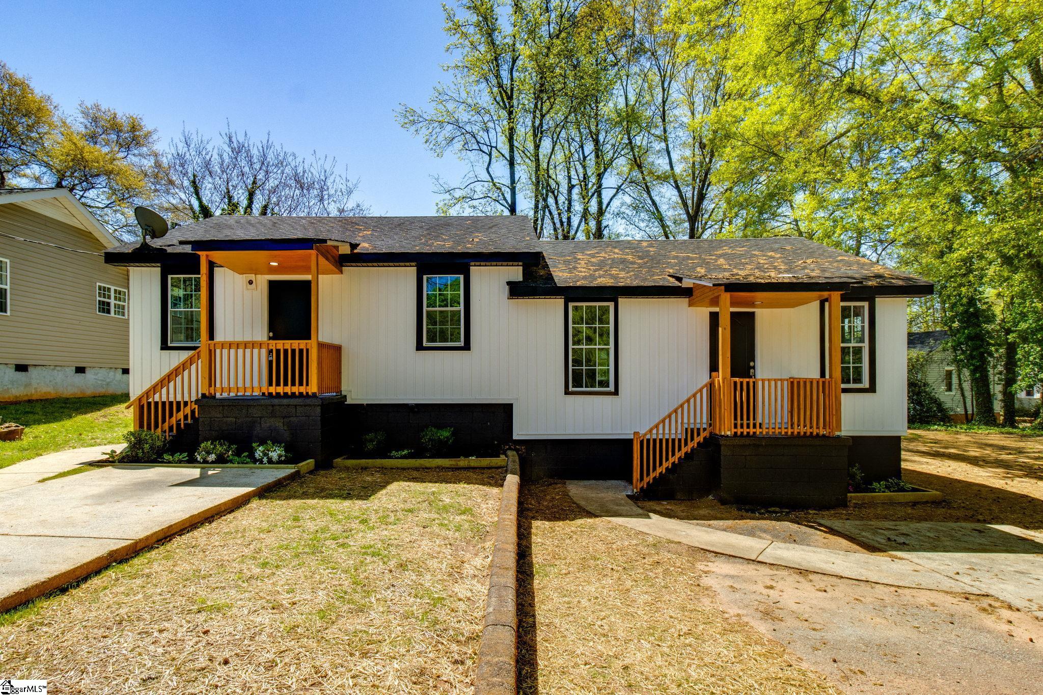 11 Miller Street Greenville, SC 29607 - Photo 2 of 15