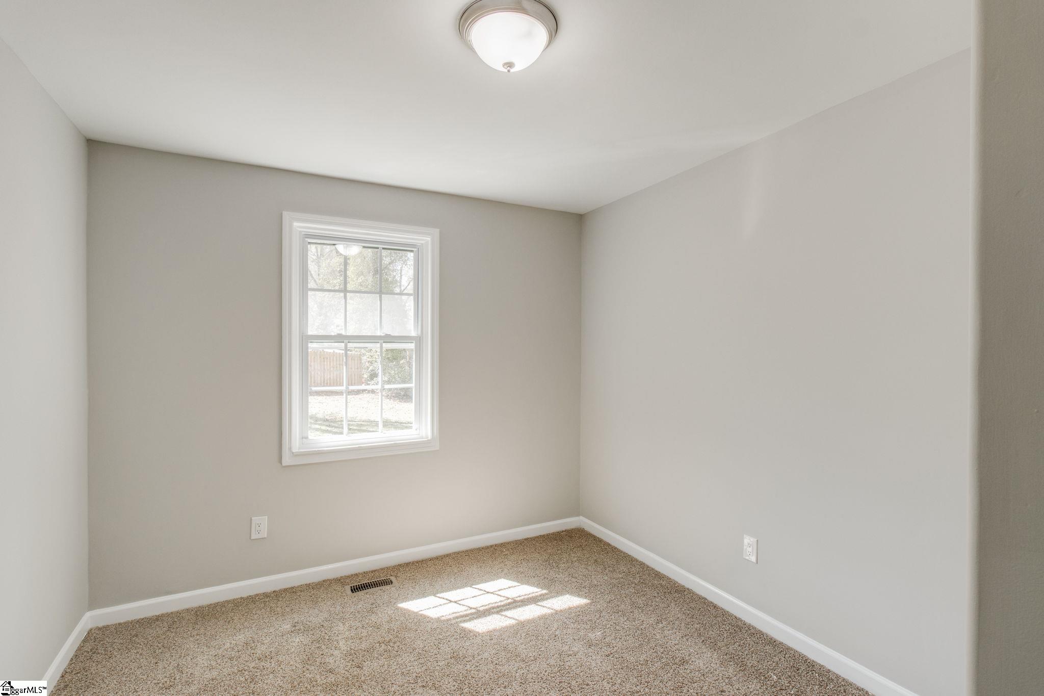 11 Miller Street Greenville, SC 29607 - Photo 3 of 15