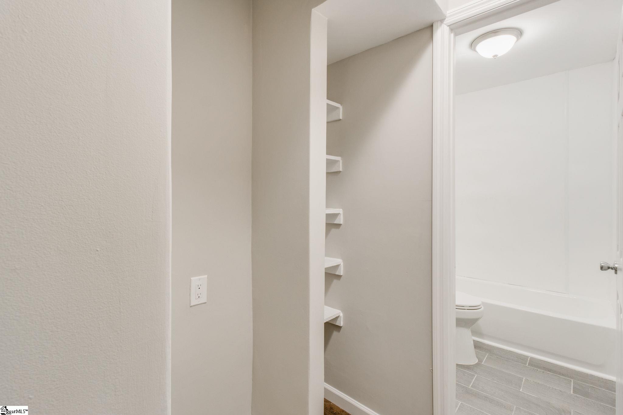 11 Miller Street Greenville, SC 29607 - Photo 10 of 15