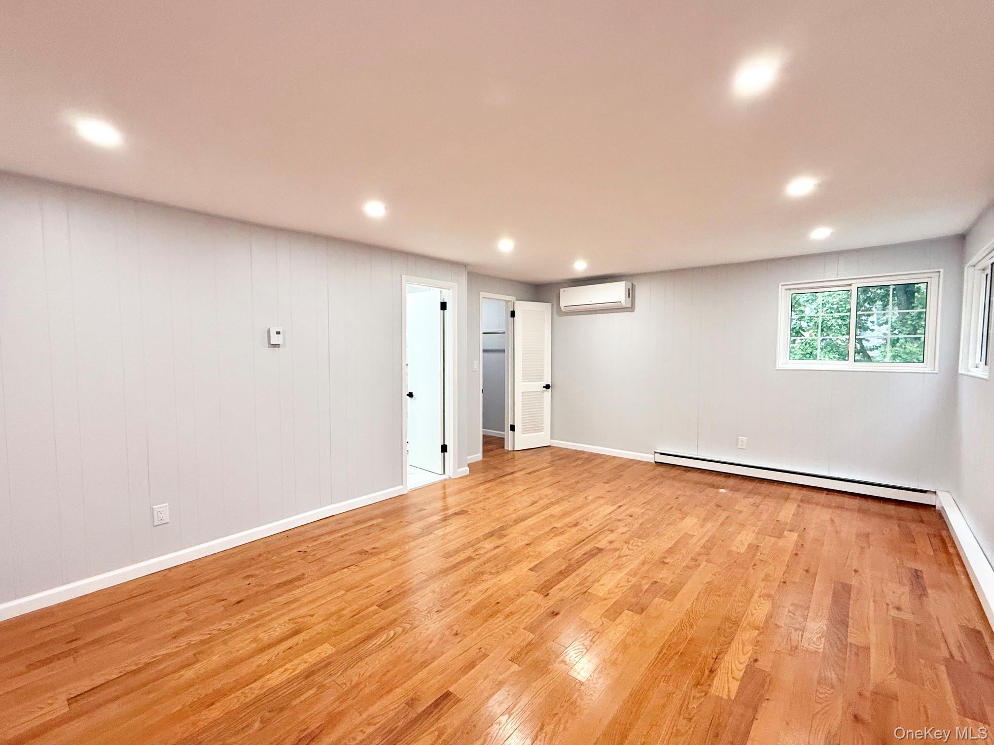 20 Baylis Place Syosset, NY 11791 - Photo 13 of 21