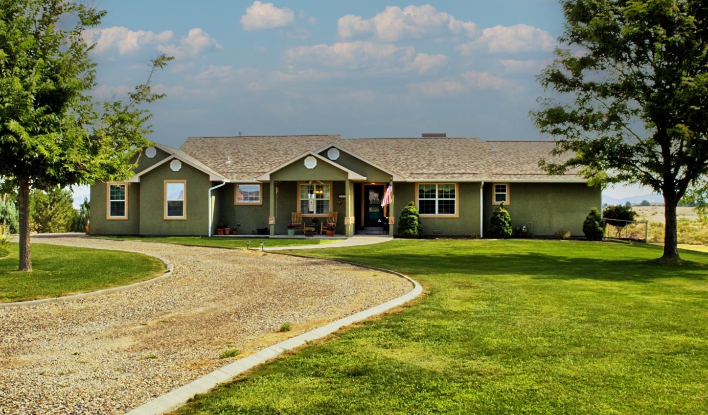 1270 14 Road Loma, CO 81524 - Photo 1 of 36 Gallery Image 1