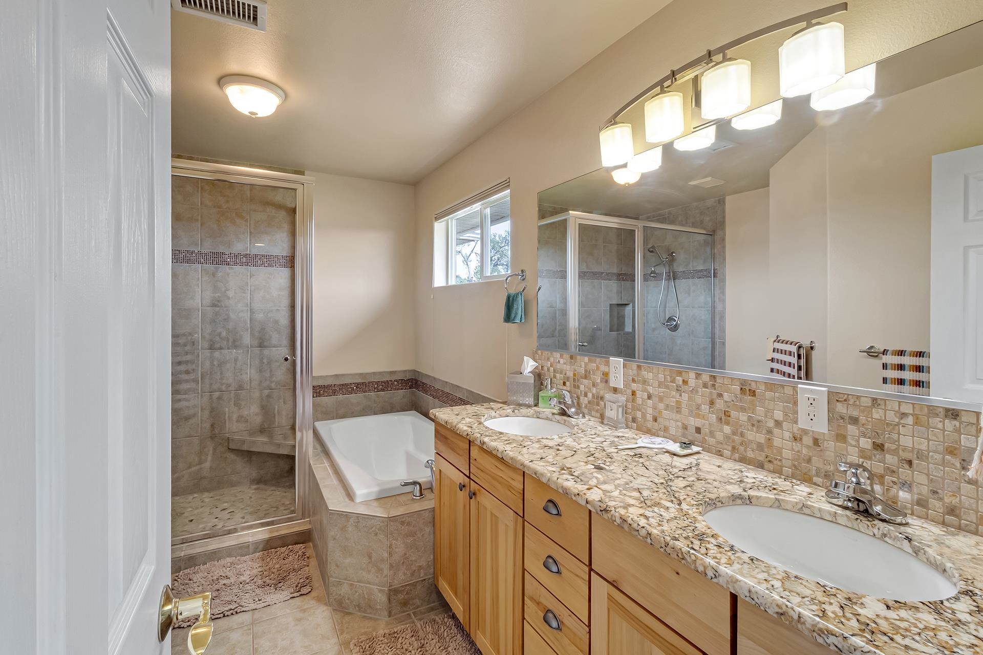 1270 14 Road Loma, CO 81524 - Photo 14 of 36 Gallery Image 14