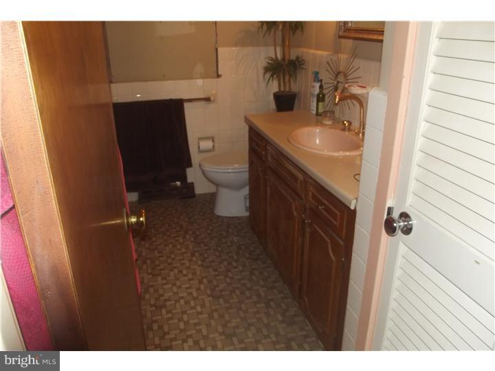 242 Log Cabin Road Perkasie, PA 18944 - Photo 13 of 19 Gallery Image 13