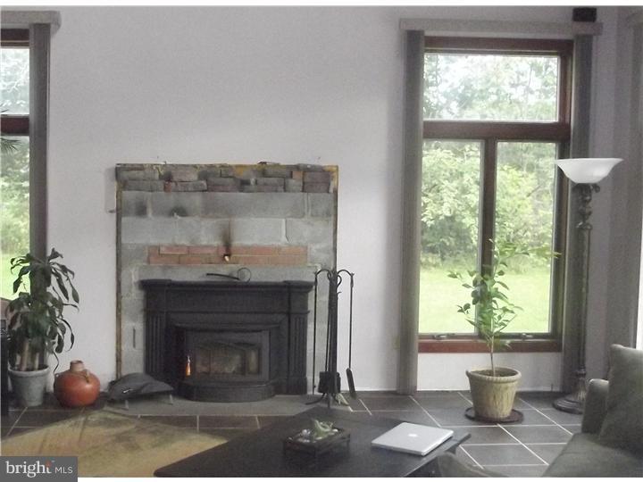 242 Log Cabin Road Perkasie, PA 18944 - Photo 3 of 19 Gallery Image 3