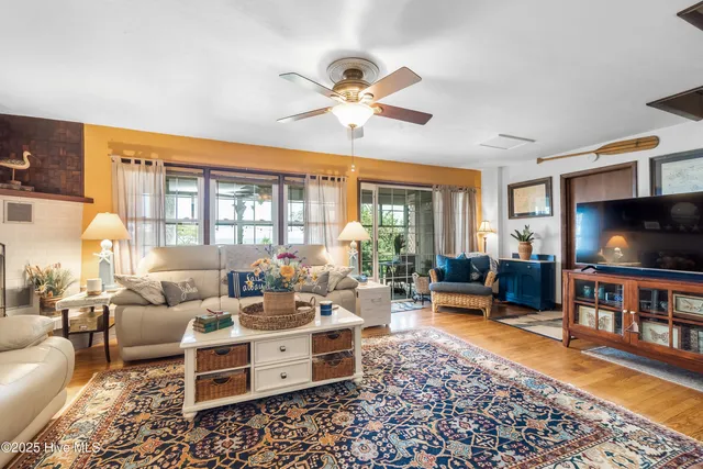 $499,000 | 130 Bunch Road, Aydlett, NC 27916