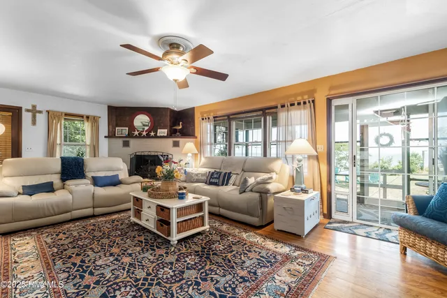 $499,000 | 130 Bunch Road, Aydlett, NC 27916