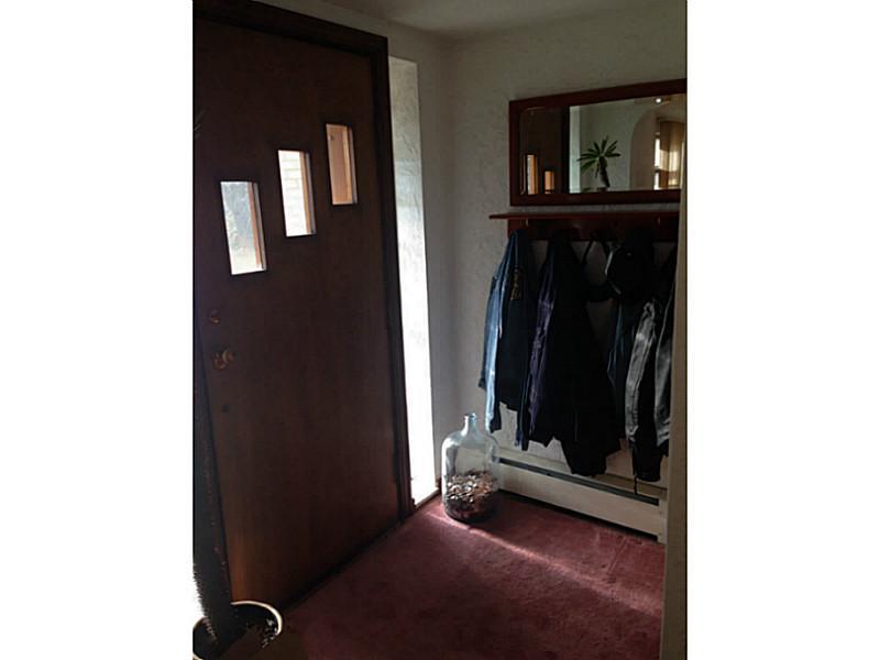 1027 Old State Road Apollo, PA 15613 - Photo 2 of 19 Entry/Foyer.