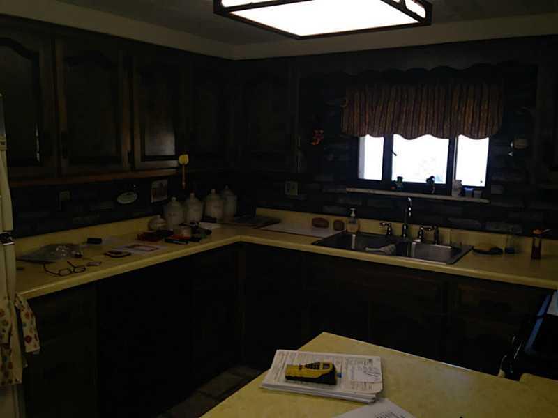 1027 Old State Road Apollo, PA 15613 - Photo 5 of 19 Kitchen.