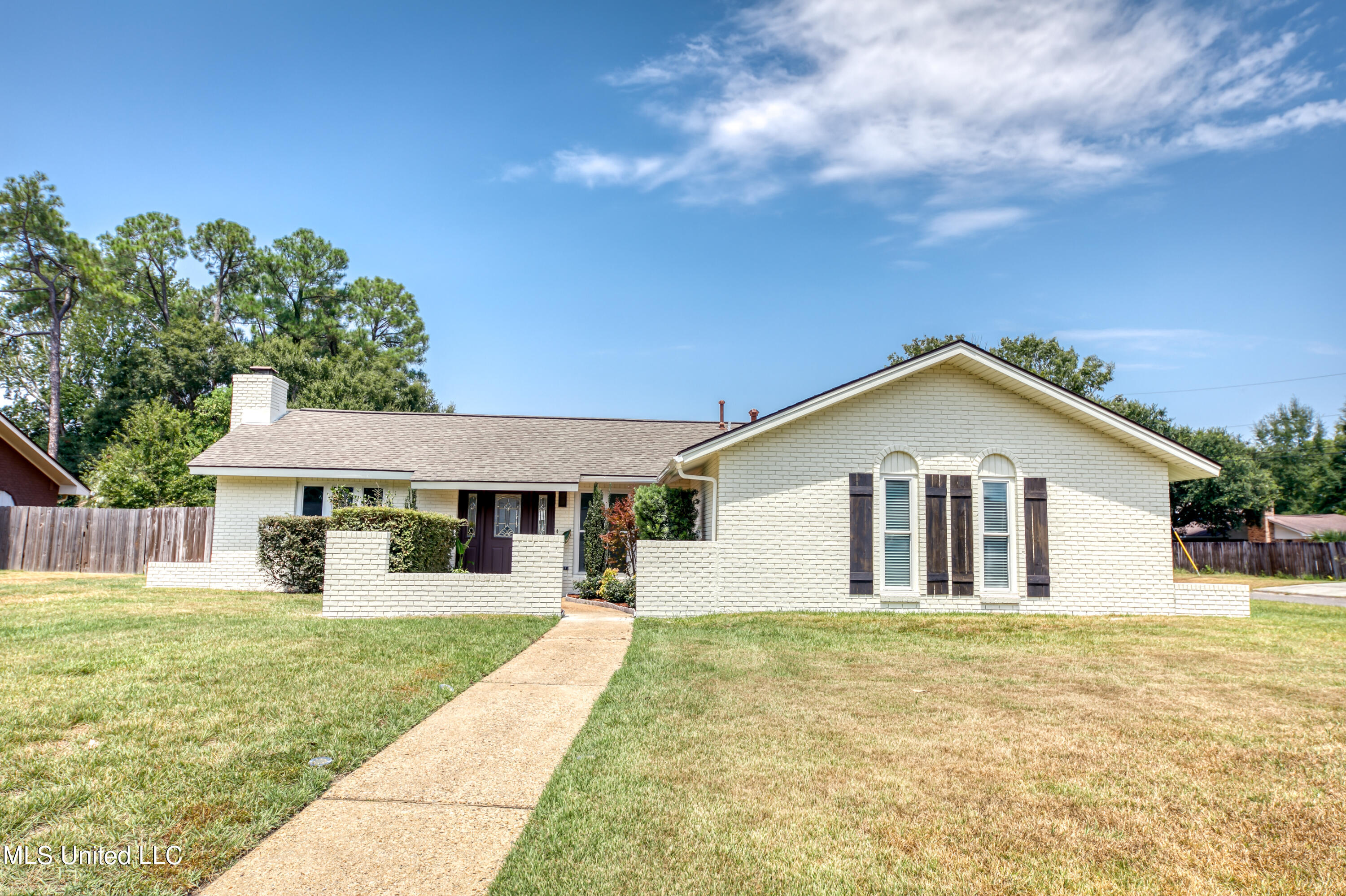 3215 Nottingham Road Ocean Springs, MS 39564 - Photo 1 of 23 3215NottinghamRd-6