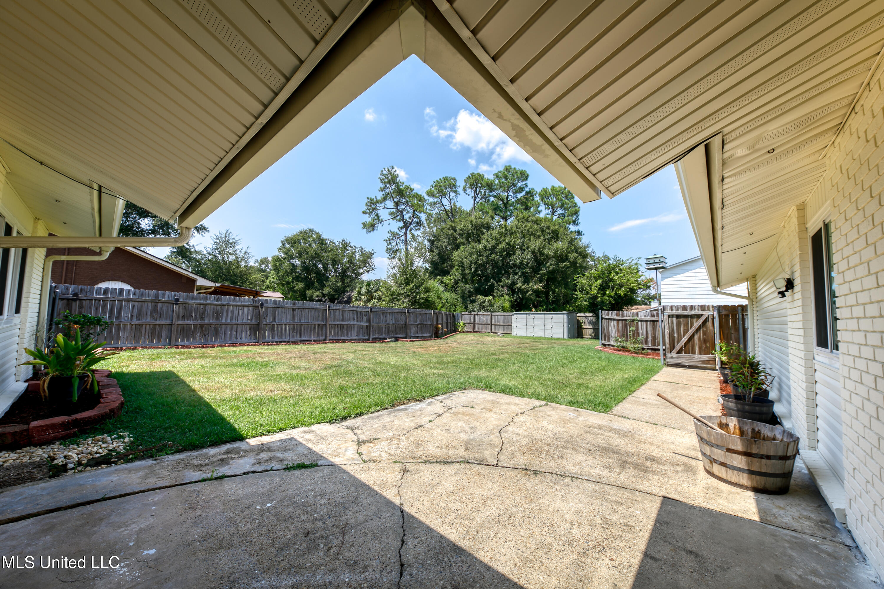 3215 Nottingham Road Ocean Springs, MS 39564 - Photo 19 of 23 3215NottinghamRd-27