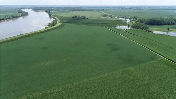 $4,550,000 | 2 North Of Cranberry Bend Road, Malta Bend, MO 65339