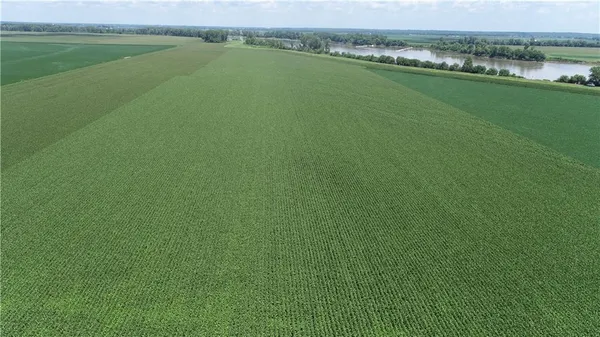 $4,550,000 | 2 North Of Cranberry Bend Road, Malta Bend, MO 65339