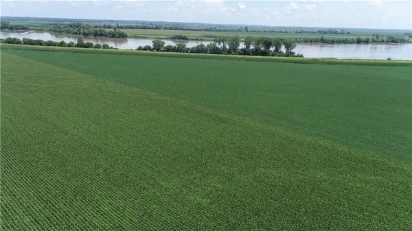 $4,550,000 | 2 North Of Cranberry Bend Road, Malta Bend, MO 65339