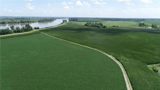 $4,550,000 | 2 North Of Cranberry Bend Road, Malta Bend, MO 65339