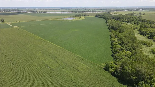$4,550,000 | 2 North Of Cranberry Bend Road, Malta Bend, MO 65339