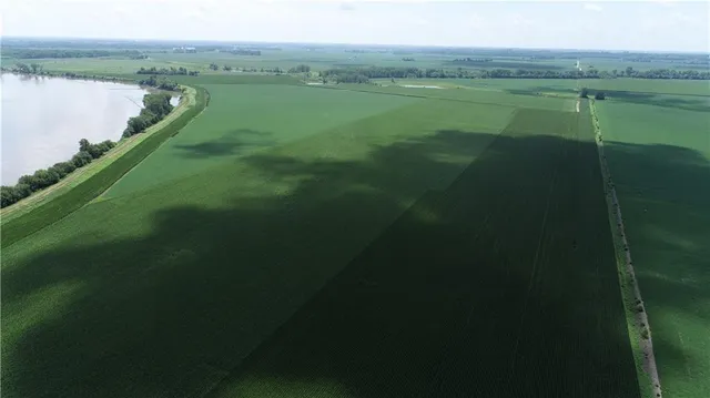 $4,550,000 | 2 North Of Cranberry Bend Road, Malta Bend, MO 65339