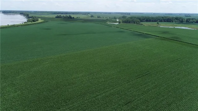 $4,550,000 | 2 North Of Cranberry Bend Road, Malta Bend, MO 65339