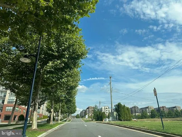 $3,000 | 106 St Ives Place, Unit 103, Oxon Hill, MD 20745