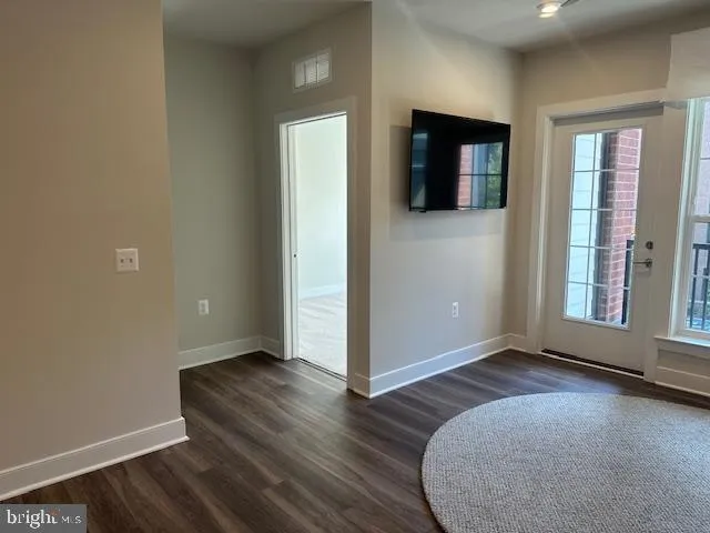 $3,000 | 106 St Ives Place, Unit 103, Oxon Hill, MD 20745