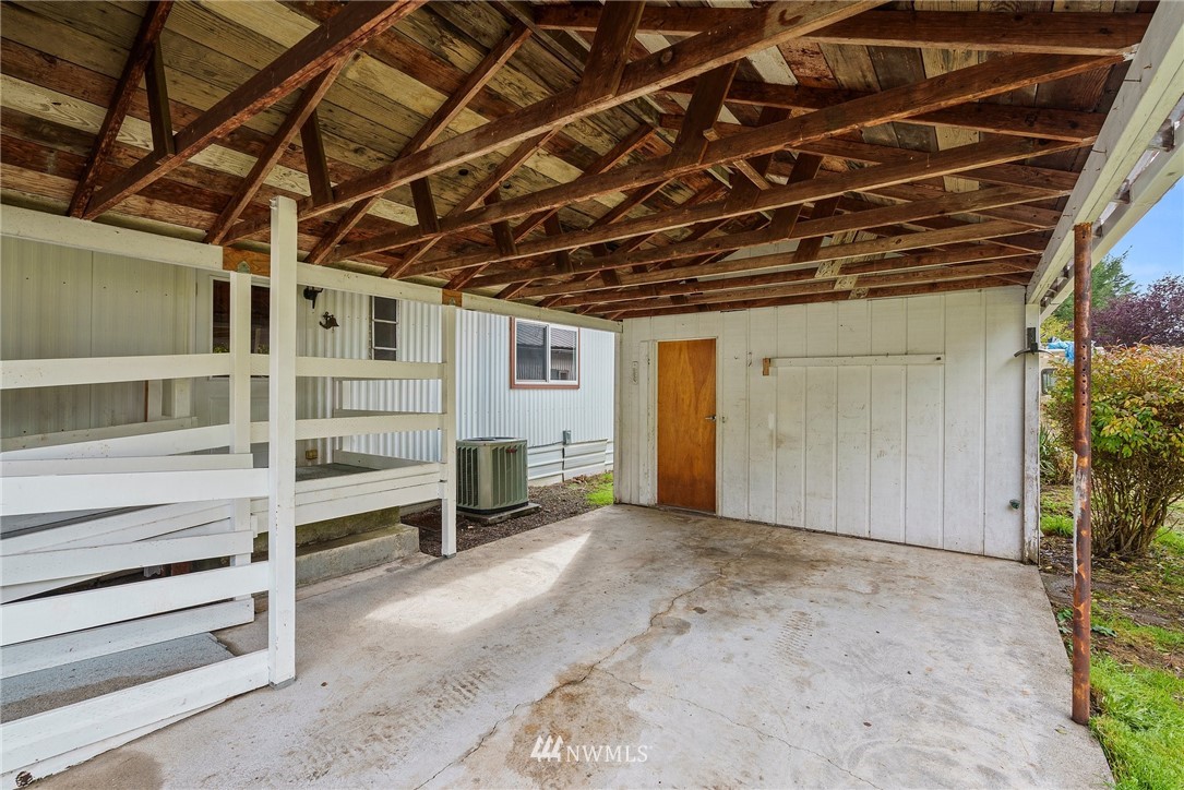 253 Stowell Road Salkum, WA 98582 - Photo 22 of 31 a view of an empty room with white walls