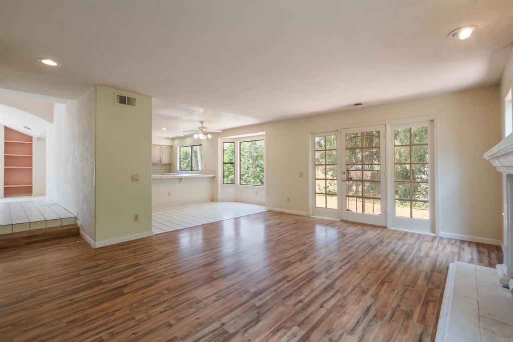 2246 Janis Way Carlsbad, CA 92008 - Photo 13 of 30