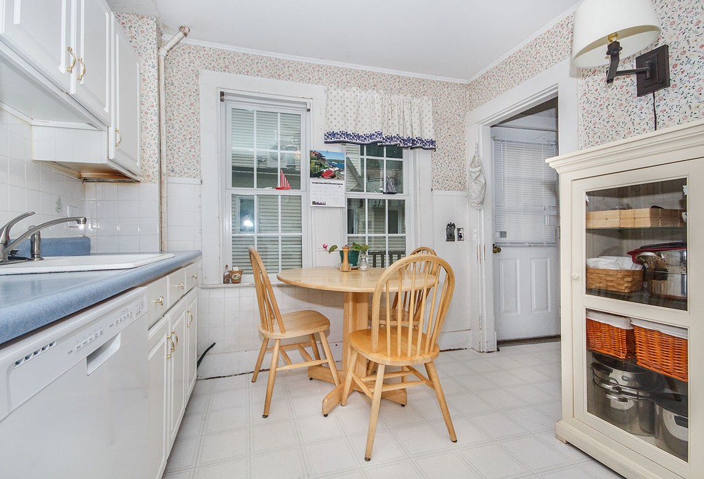 27 Princeton Road Malden, MA 02148 - Photo 7 of 14 Gallery Image 7