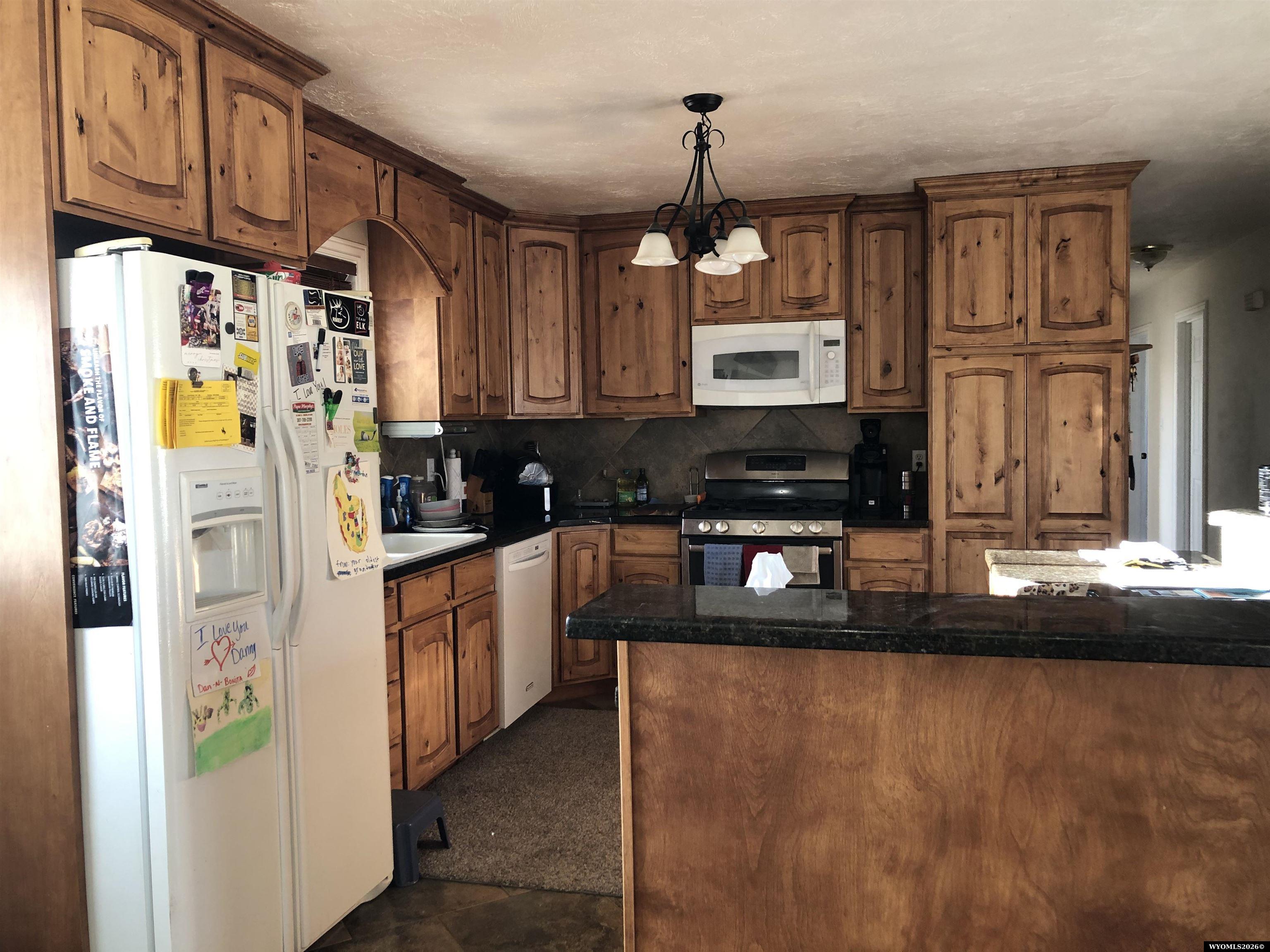 479 Twin Ridge Avenue Evanston, WY 82930 - Photo 3 of 7