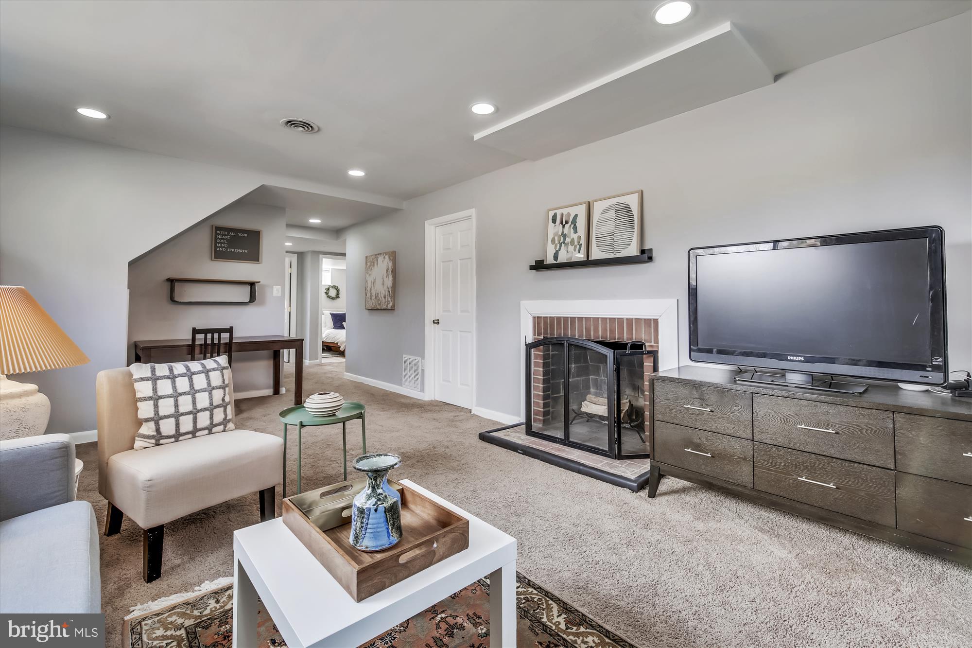 11400 Rockbridge Road Silver Spring, MD 20902 - Photo 20 of 30 Family Room