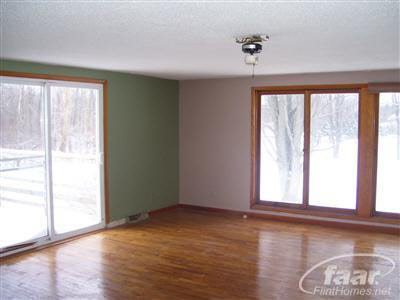 8348 Vassar Road Millington, MI 48746 - Photo 4 of 8 20144106-3.JPG