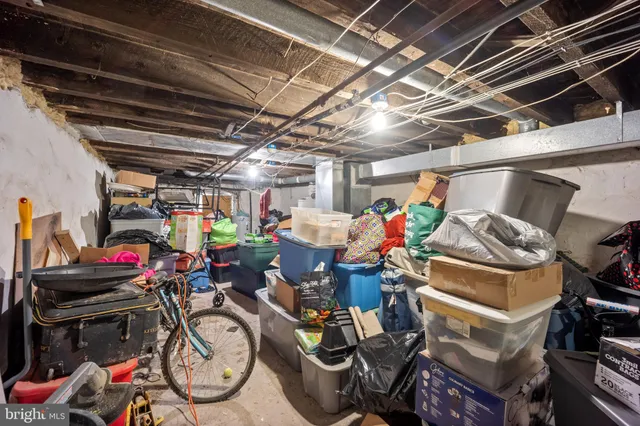 a view of a house with a yard and garage