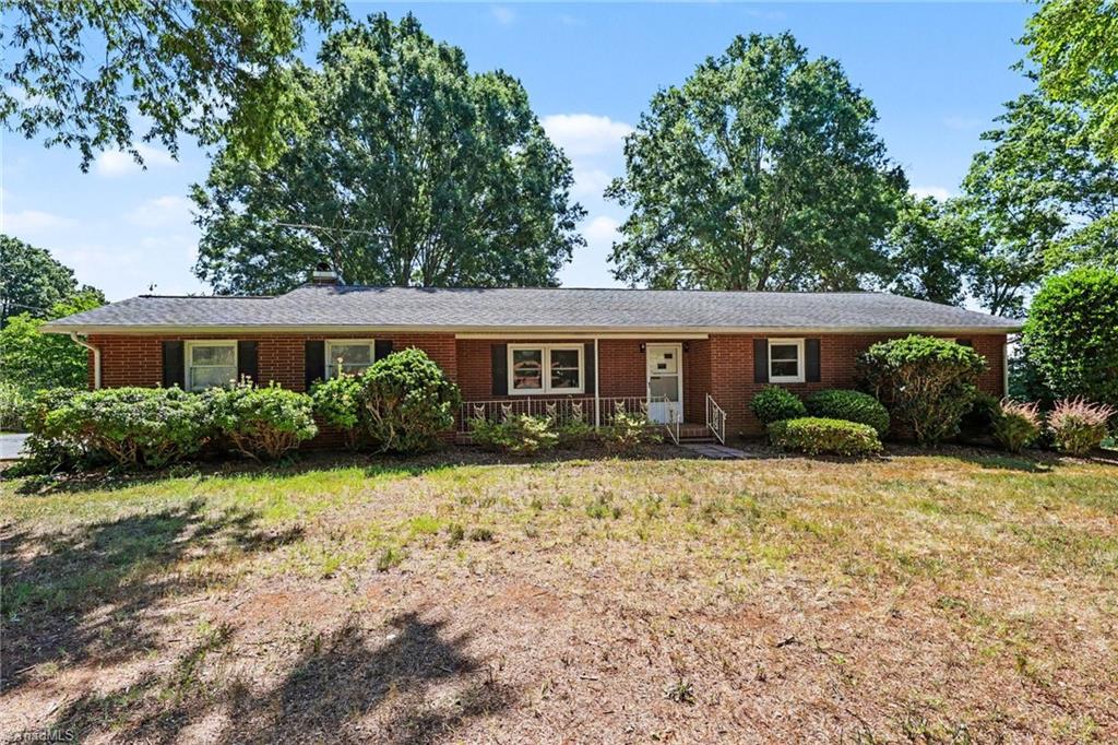378 Jones Road Asheboro, NC 27205 - Photo 3 of 28