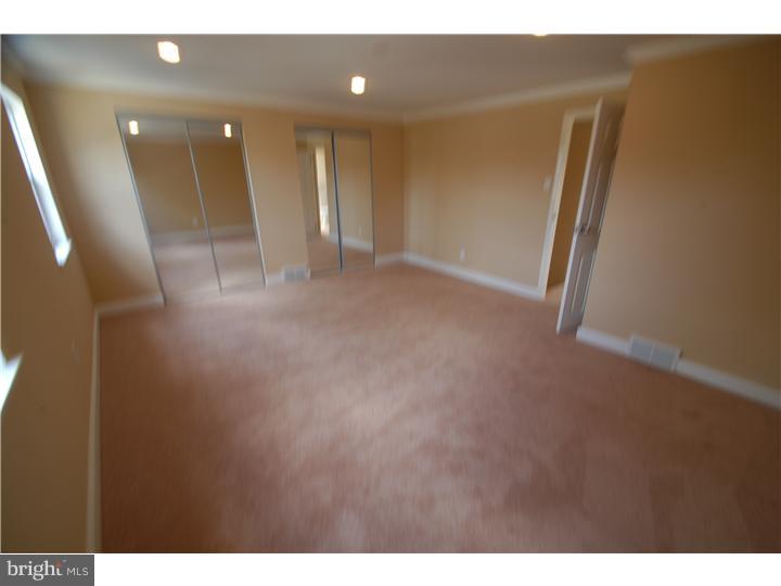 12220 Medford Road Philadelphia, PA 19154 - Photo 7 of 14