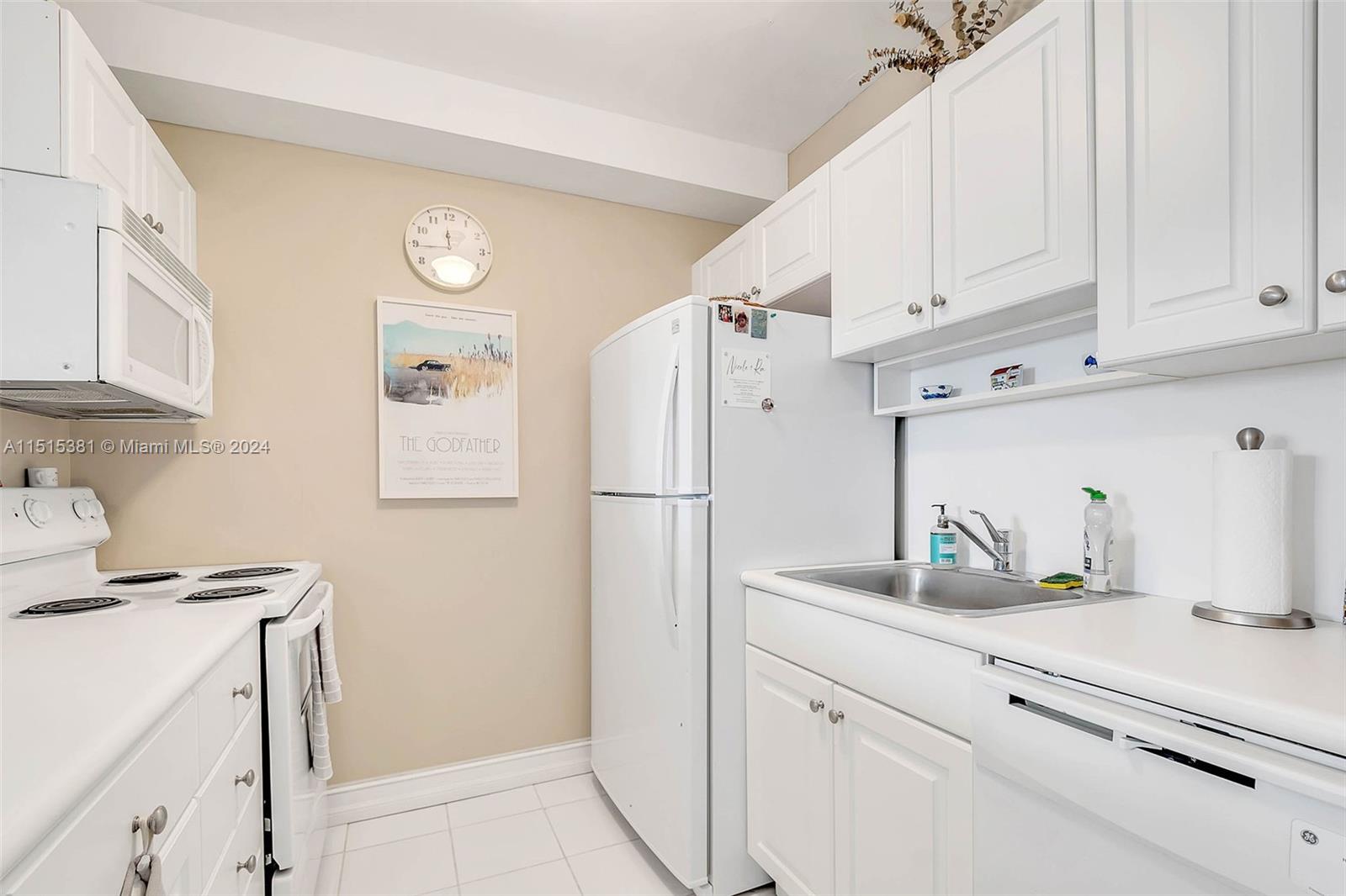 2501 Douglas Road, Unit 405 Miami, FL 33133 - Photo 9 of 17 Gallery Image 9