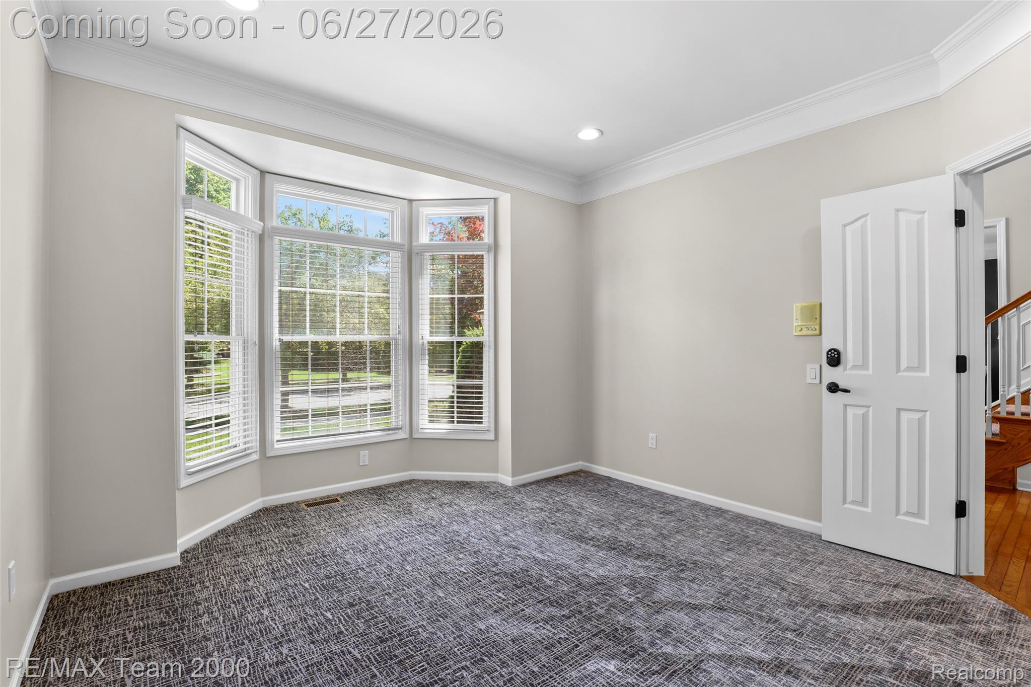 1248 Lasalle Road Canton, MI 48187 - Photo 40 of 67 Bay window with multiple panes, featuring white blinds