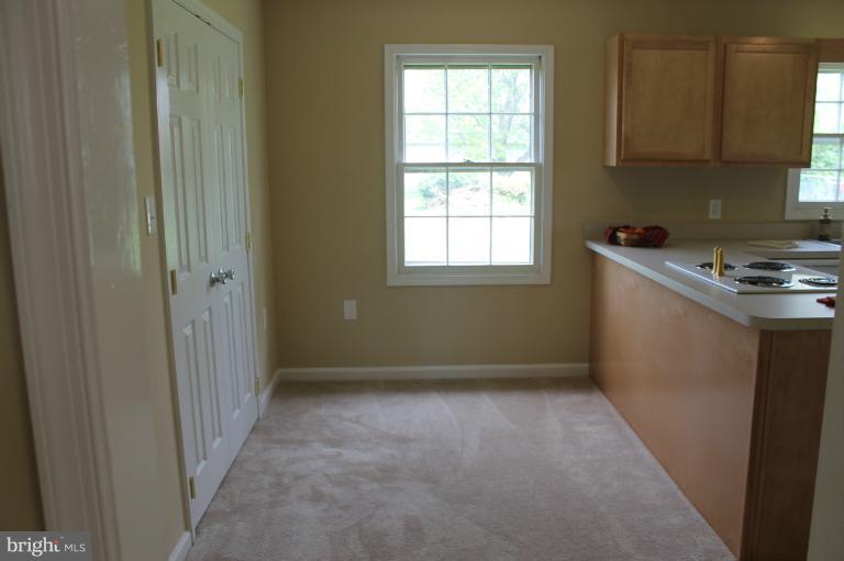 198 York Road Ranson, WV 25438 - Photo 16 of 18 Kitchen