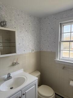 221 Upper County Road, Unit 203 Dennis, MA 02639 - Photo 5 of 10 bathroom