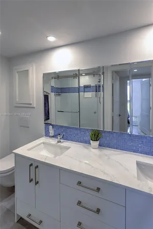 $3,200 | 2951 South Bayshore Drive, Unit 712, Miami, FL 33133