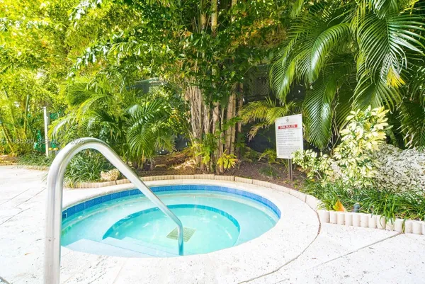 $3,200 | 2951 South Bayshore Drive, Unit 712, Miami, FL 33133