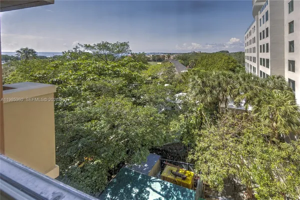 $3,200 | 2951 South Bayshore Drive, Unit 712, Miami, FL 33133