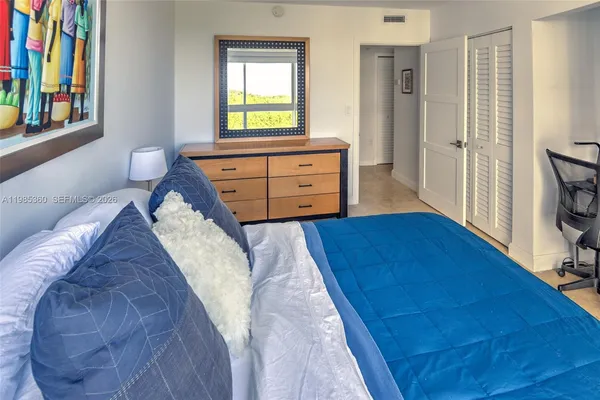 $3,200 | 2951 South Bayshore Drive, Unit 712, Miami, FL 33133