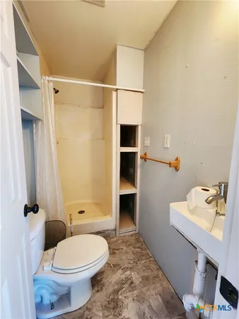 $700 | 990-1001 County Road 4450, Kempner, TX 76539