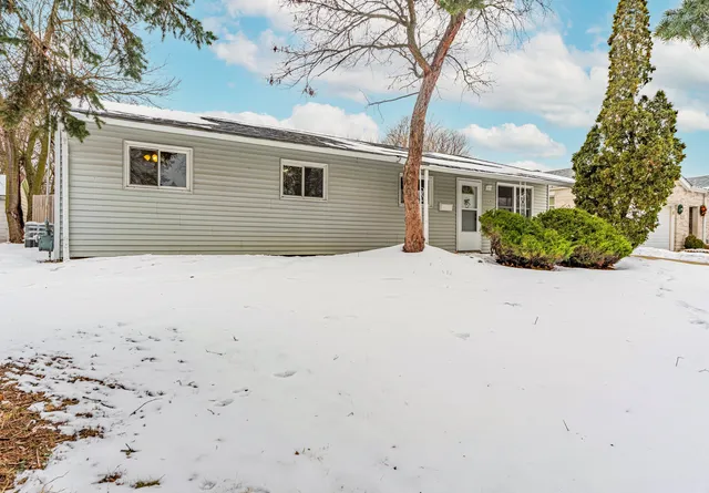 $309,900 | 1348 Hartford Street, Glendale Heights, IL 60139