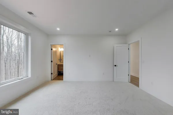 an empty room with a empty space