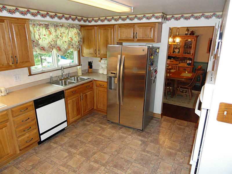 159 Ridgewood Road Pittsburgh, PA 15237 - Photo 13 of 25 Kitchen.