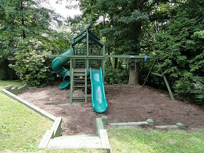 159 Ridgewood Road Pittsburgh, PA 15237 - Photo 25 of 25 Exterior Back. Play set can stay with the house. Great area for the kids to play