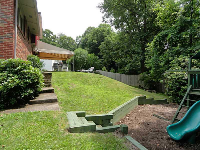 159 Ridgewood Road Pittsburgh, PA 15237 - Photo 5 of 25 Exterior Back.