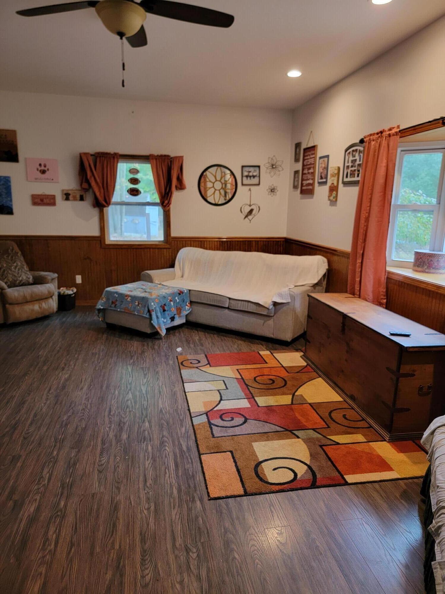 3320 Maple Road Manistee, MI 49660 - Photo 3 of 7 Living